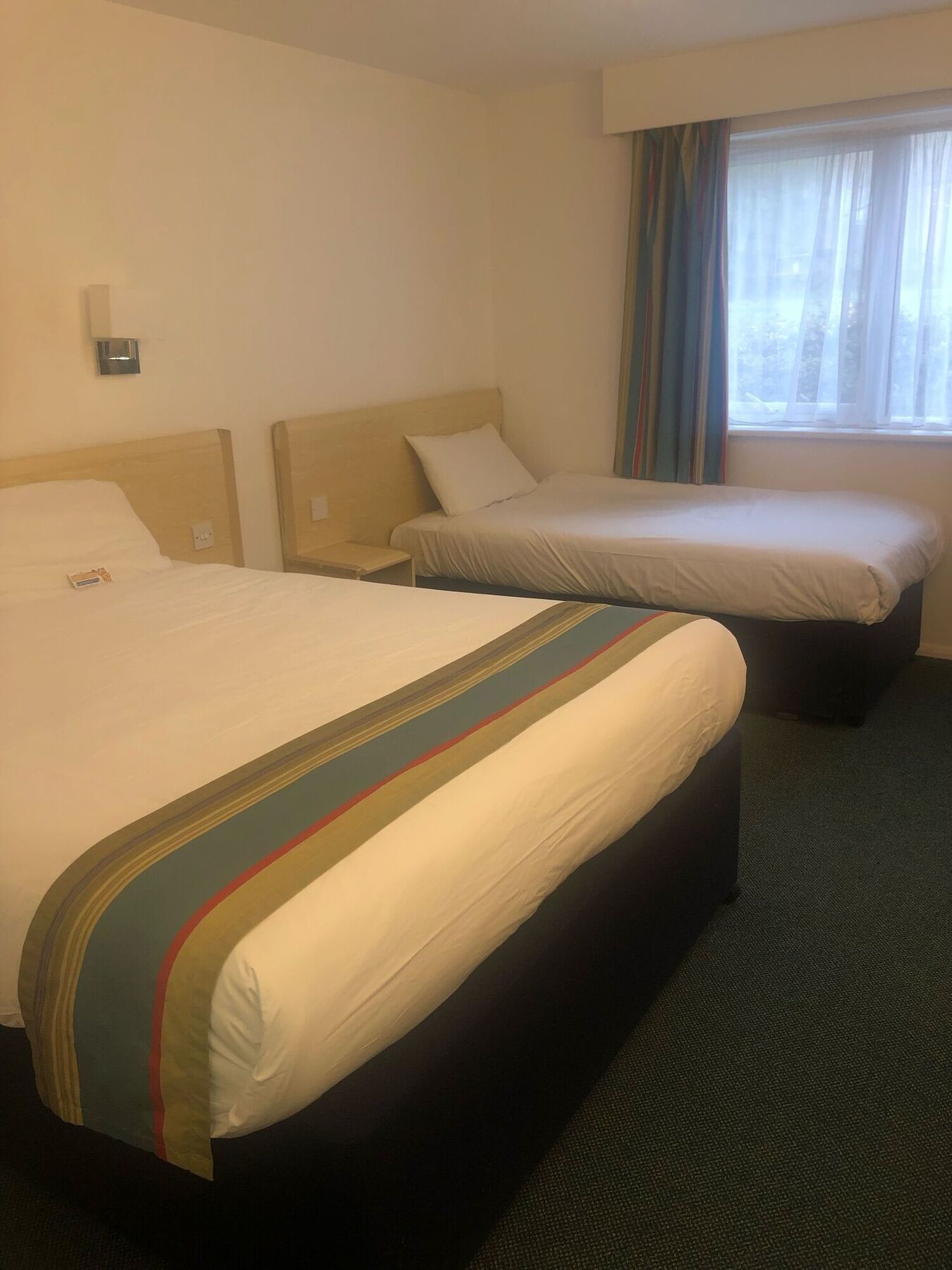 Days Inn Hotel Флит Экстерьер фото