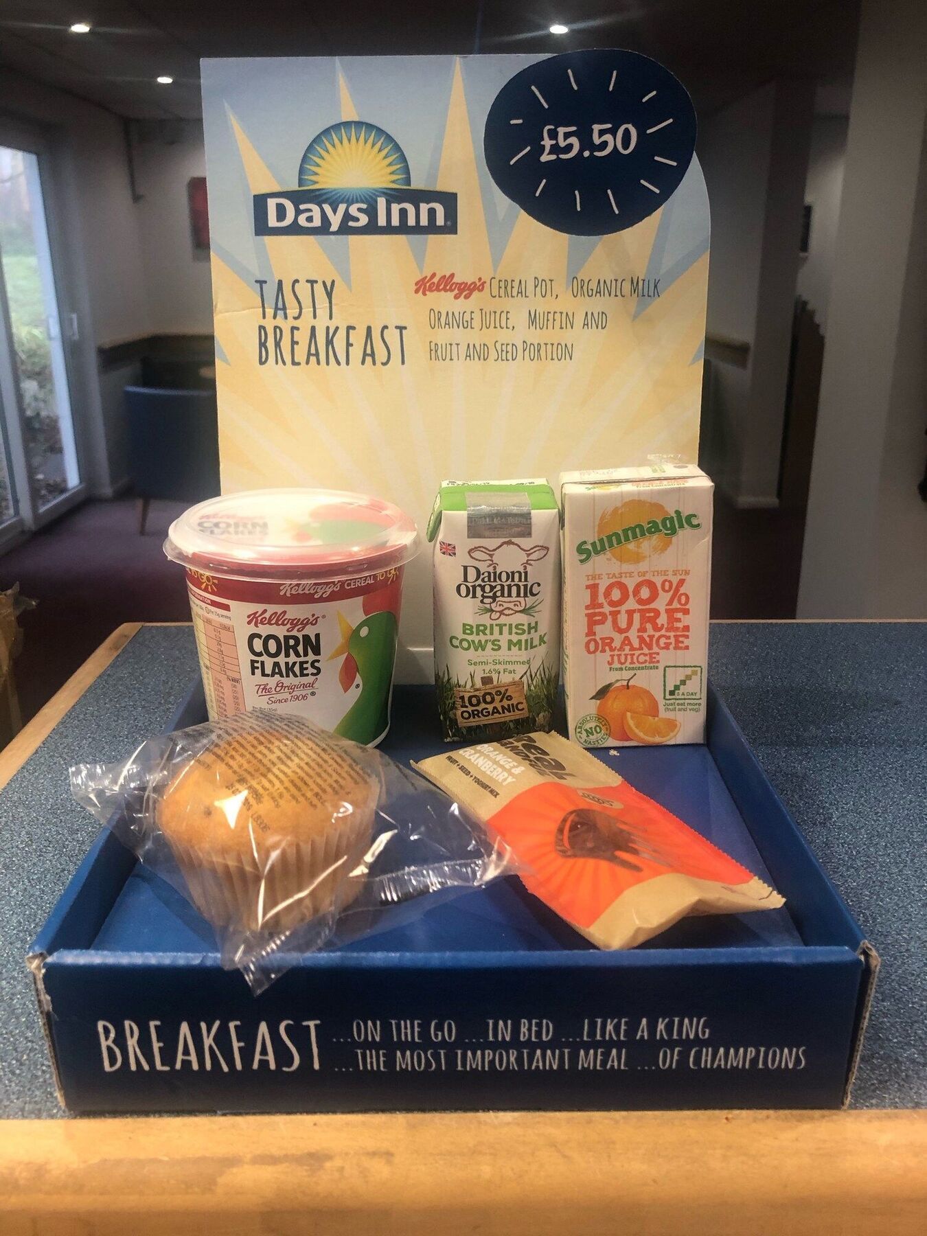 Days Inn Hotel Флит Экстерьер фото